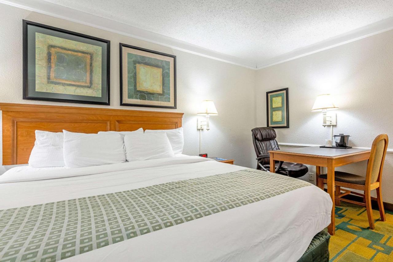 Rodeway Inn Huntsville Kültér fotó