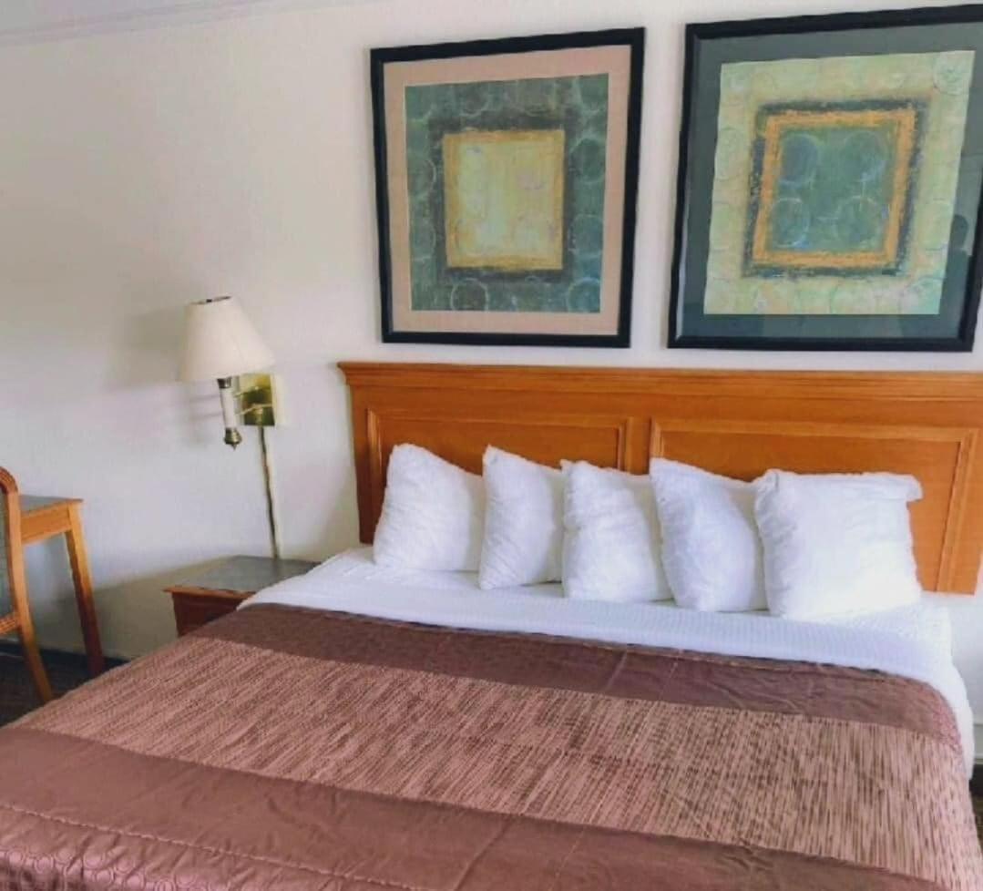 Rodeway Inn Huntsville Kültér fotó