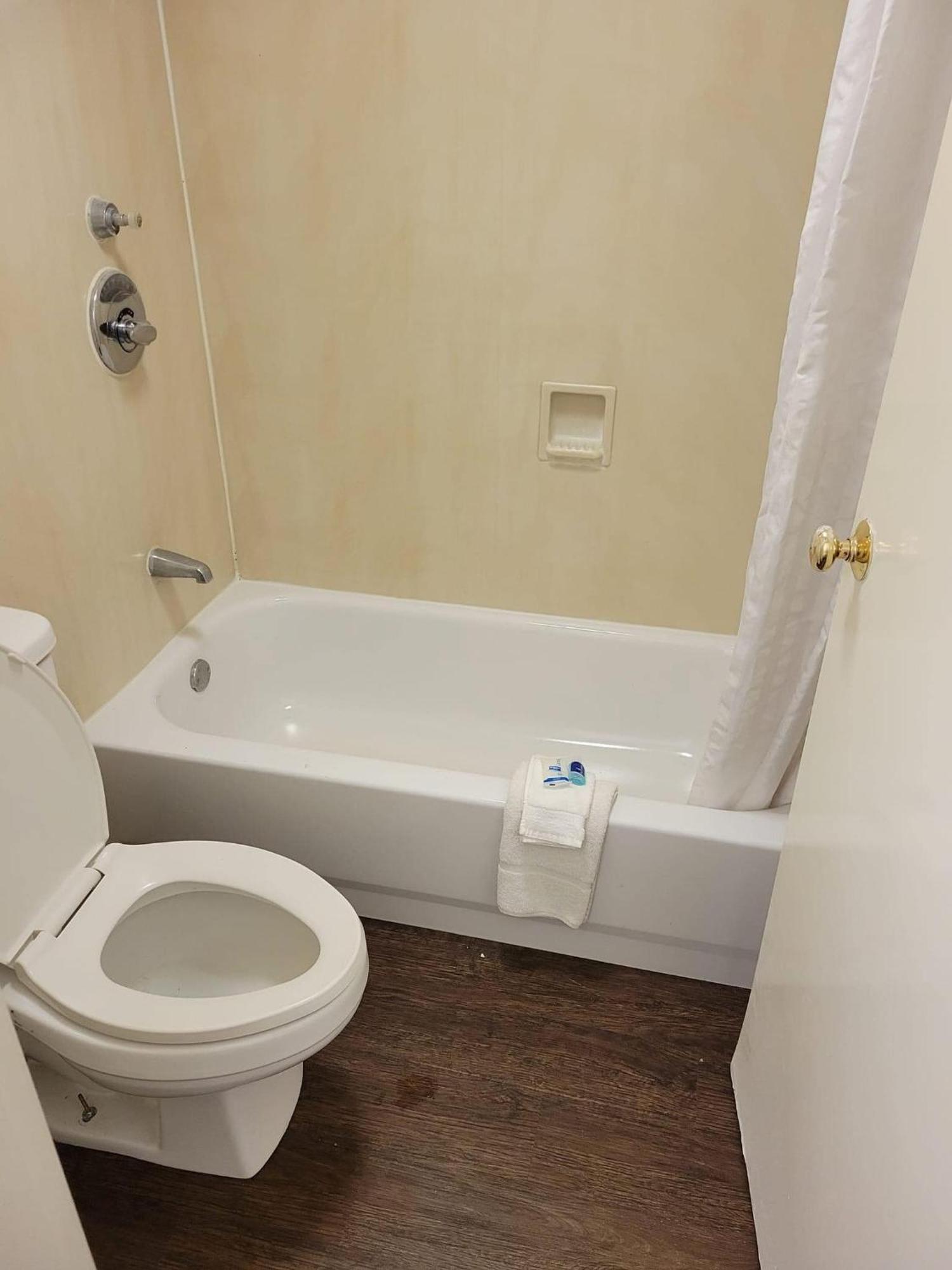 Rodeway Inn Huntsville Kültér fotó